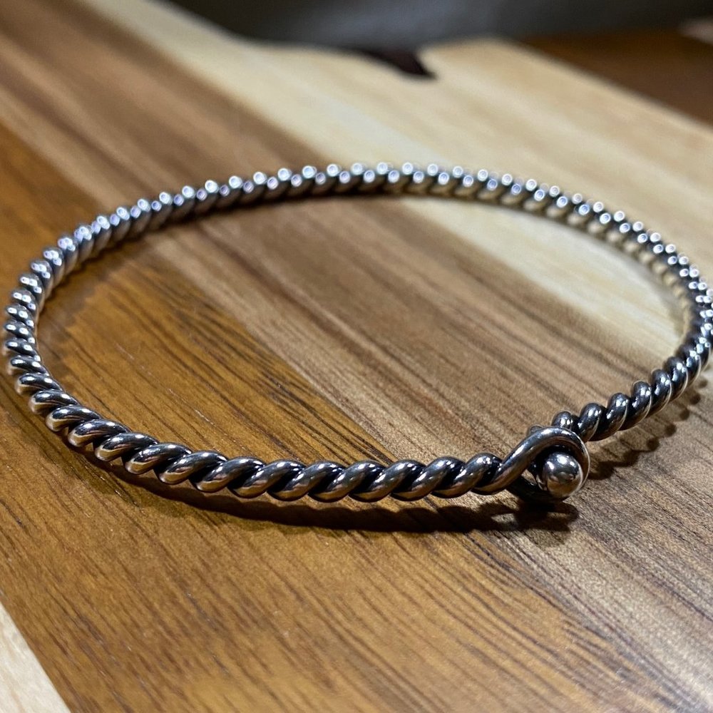 Original James Avery Twisted Wire HookOn Gem